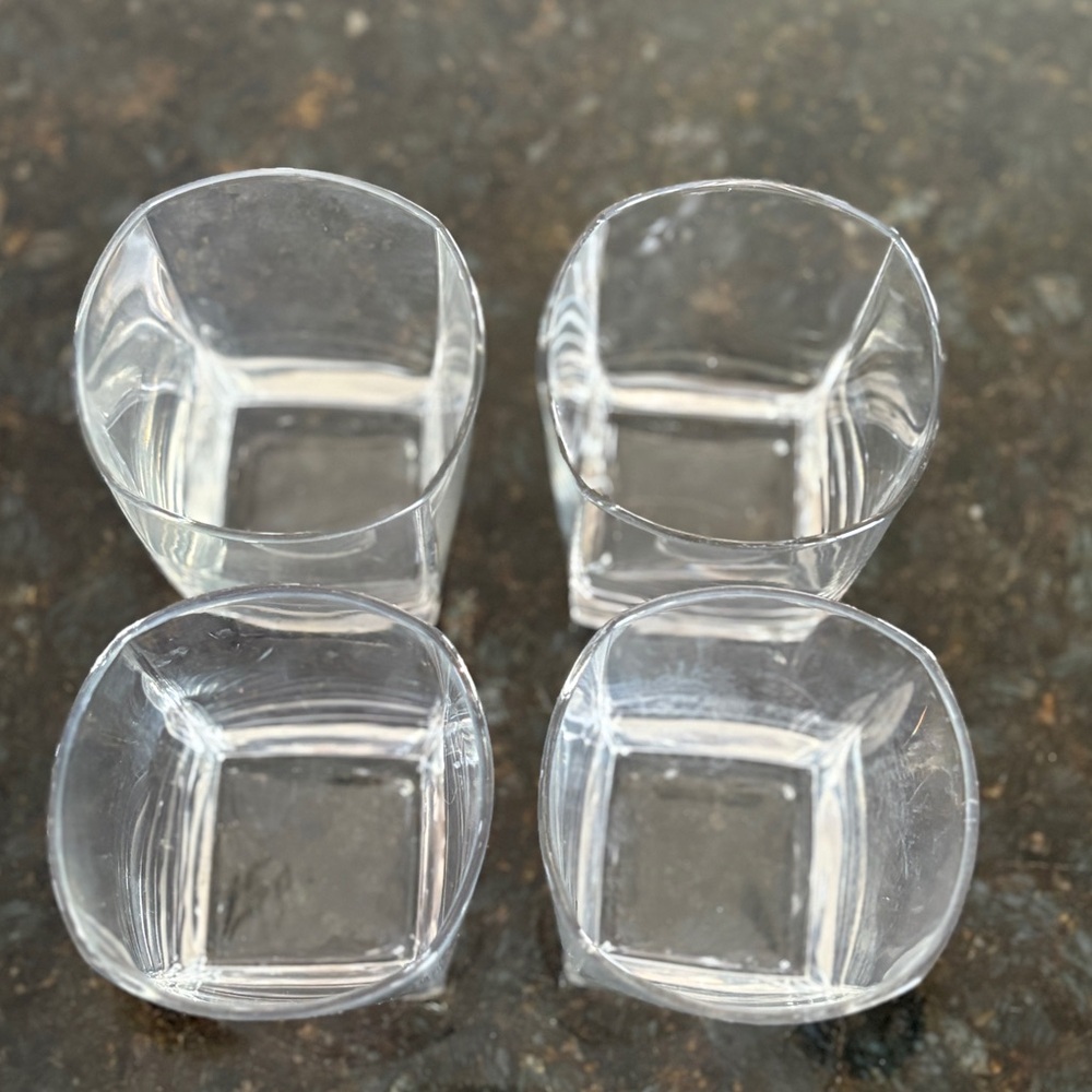 🤍whiskey glasses (4 pieces)🤍